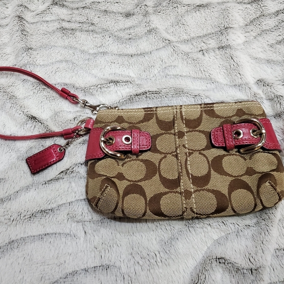 COACH TAN JACQUARD AND HOT PINK WRISLET - Picture 2 of 8